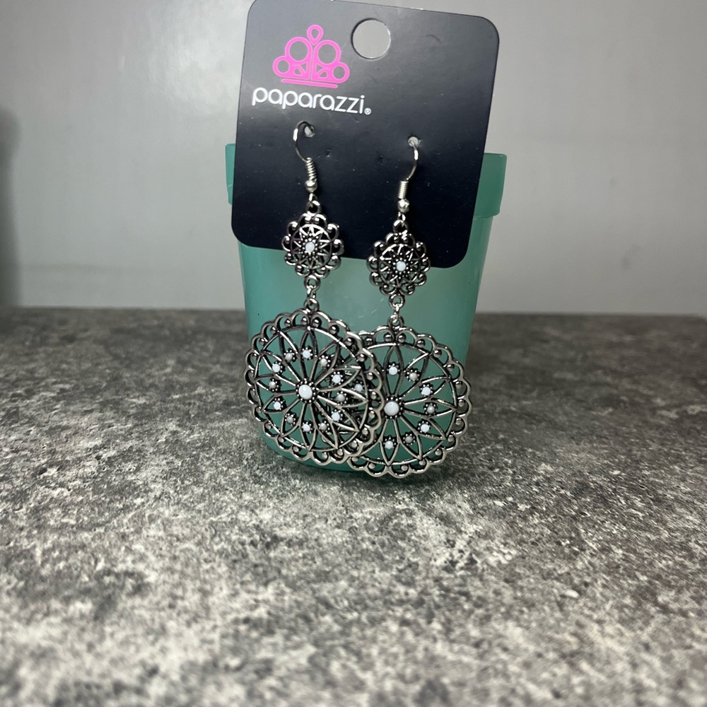 Paparazzi Silver Filigree Earrings